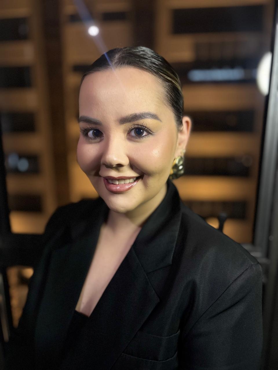 Rafaela Kitagawa — especialista em comércio exterior da Akon